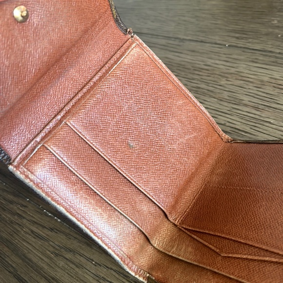 Louis Vuitton Vintage Dual Snap Wallet - Picture 9 of 16